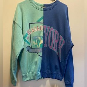 Wild Fable Women's Medium Two Tone Niagara, New York Crewneck Sweatshirt